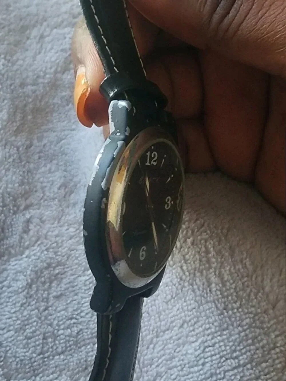 Men’s 4 Watch Bundle – Heavily flawed – Needs Batteries
